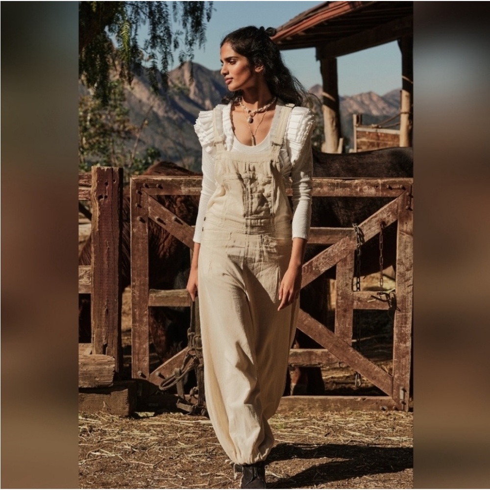 Free people follow the sun overalls (ivory) size Medium NWT